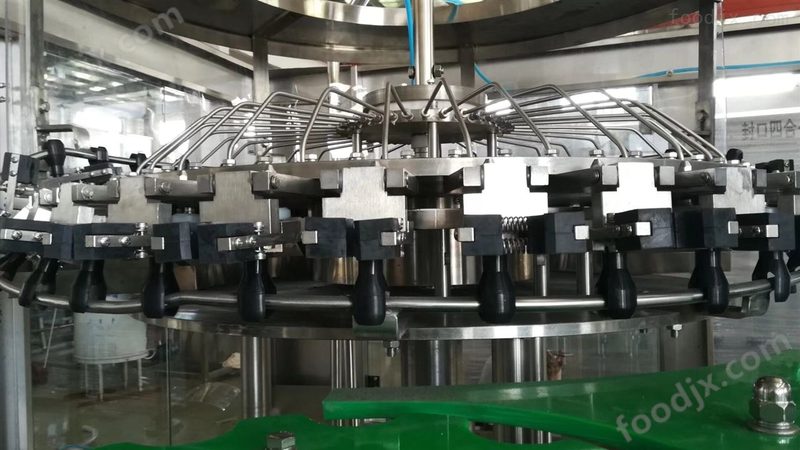 不锈钢熬糖锅：食品饮料生产中的关键设备**
